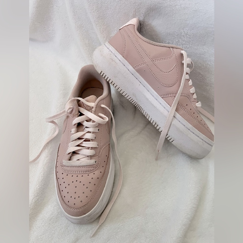Nike Women's Soft Pink Sneakers